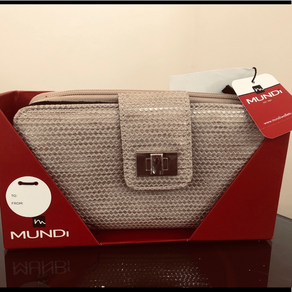 NWT MUNDI Creme/Gold Womens Clutch